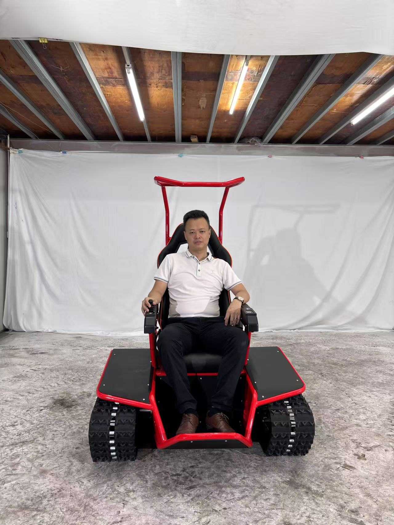 Elektrický invalidní vozík 72V Dual Track je vhodný pro všechny terény.