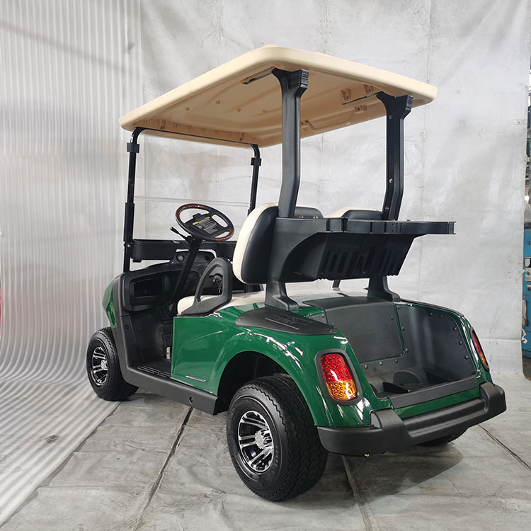 Dvoumístný elektrický golfový vozík s vysokým dojezdem, vybavený lithiovou baterií